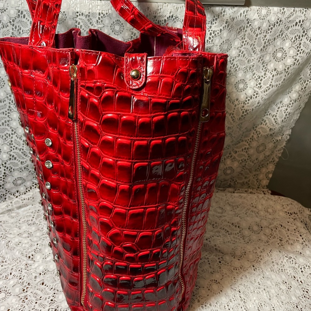 Large Red/Gold Rhinestones Travel Tote Bag - Picture 11 of 12